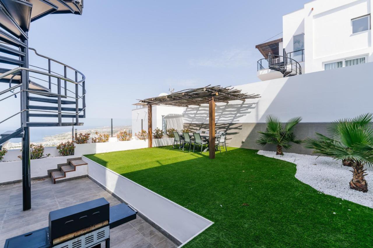 Sunset White Villa - Ocean View, Jakuzzi, Heated Pool, Air-Conditioning, Grill Playa de las Americas  Exterior photo